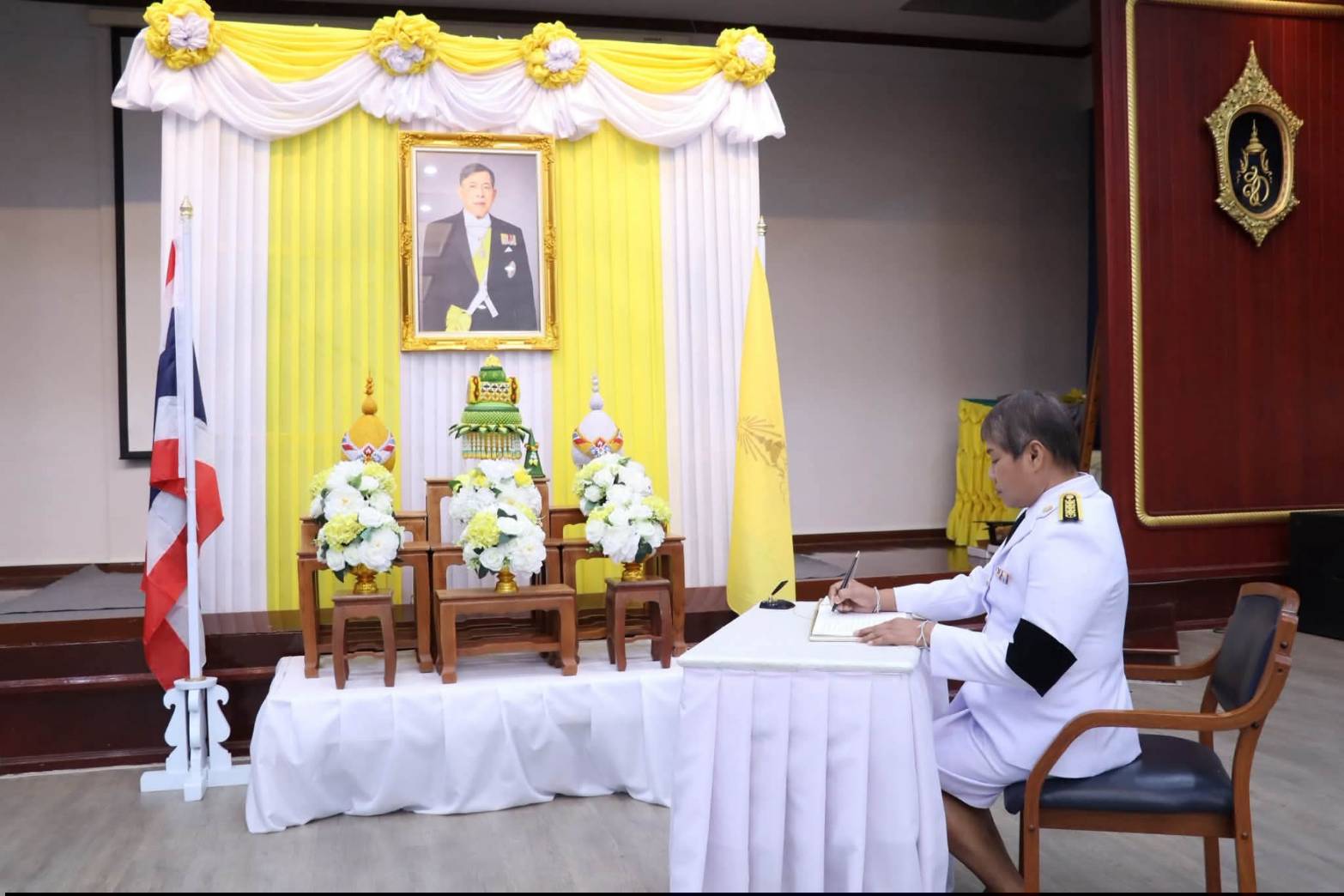 title - นางสาวอมรรัตน์ แขวงโสภา ปฏิรูปที่ดินจังหวัดพระนครศรีอยุธยา ปฏิบัติหน้าที่ในตำแหน่งผู้อำนวยการศูนย์ส่งเสริมและพัฒนาอาชีพเสริมนอกภาคการเกษตร(ศพส.) เป็นประธานในพิธีถวายสัตย์ปฏิญาณเพื่อเป็นข้าราชการที่ดีและพลังของแผ่นดิน เนื่องในโอกาสมหามงคลเฉลิมพระชนมพรรษา พระบาทสมเด็จพระปรเมนทรรามาธิบดีศรีสินทร มหาวชิราลงกรณ พระวชิรเกล้าเจ้าอยู่หัว 28 กรกฎาคม 2569
